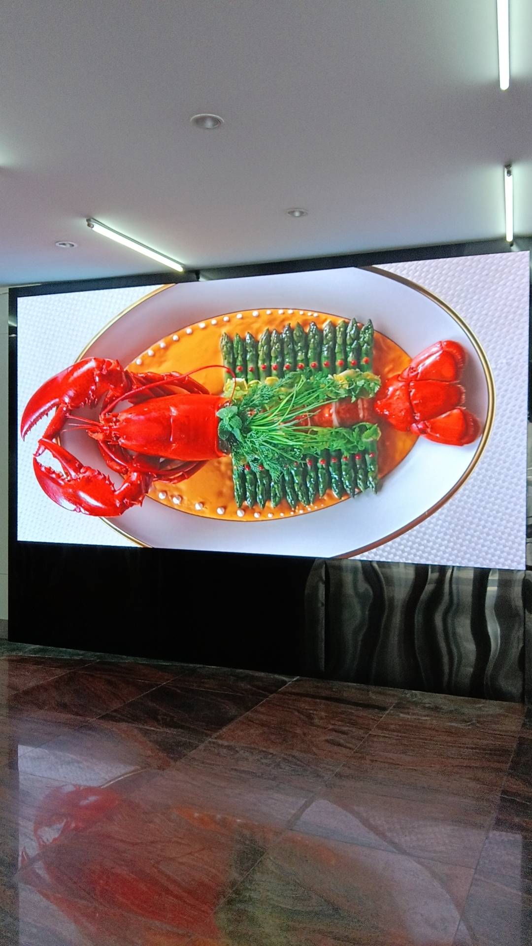 梅州某高校P2.0LED顯示屏